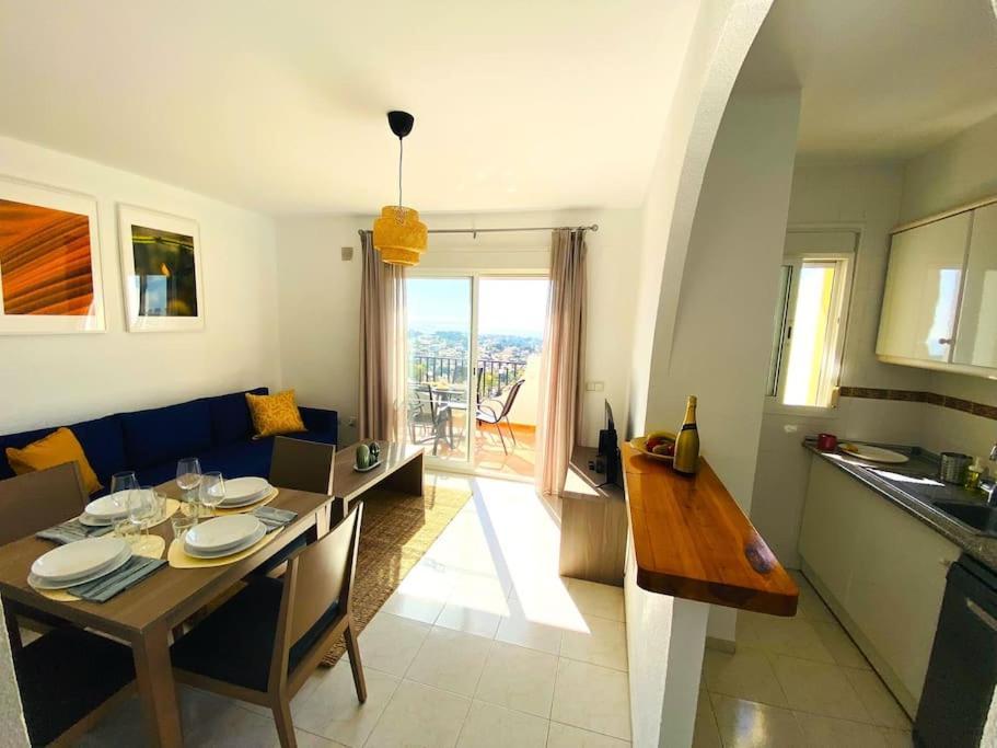 Appartement Canario - Imperial Park - Sea View, 6 Pools, Terrace